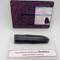 OBSIDIANA TALLADA (AMULETO). CIUDAD DE MÉXICO.